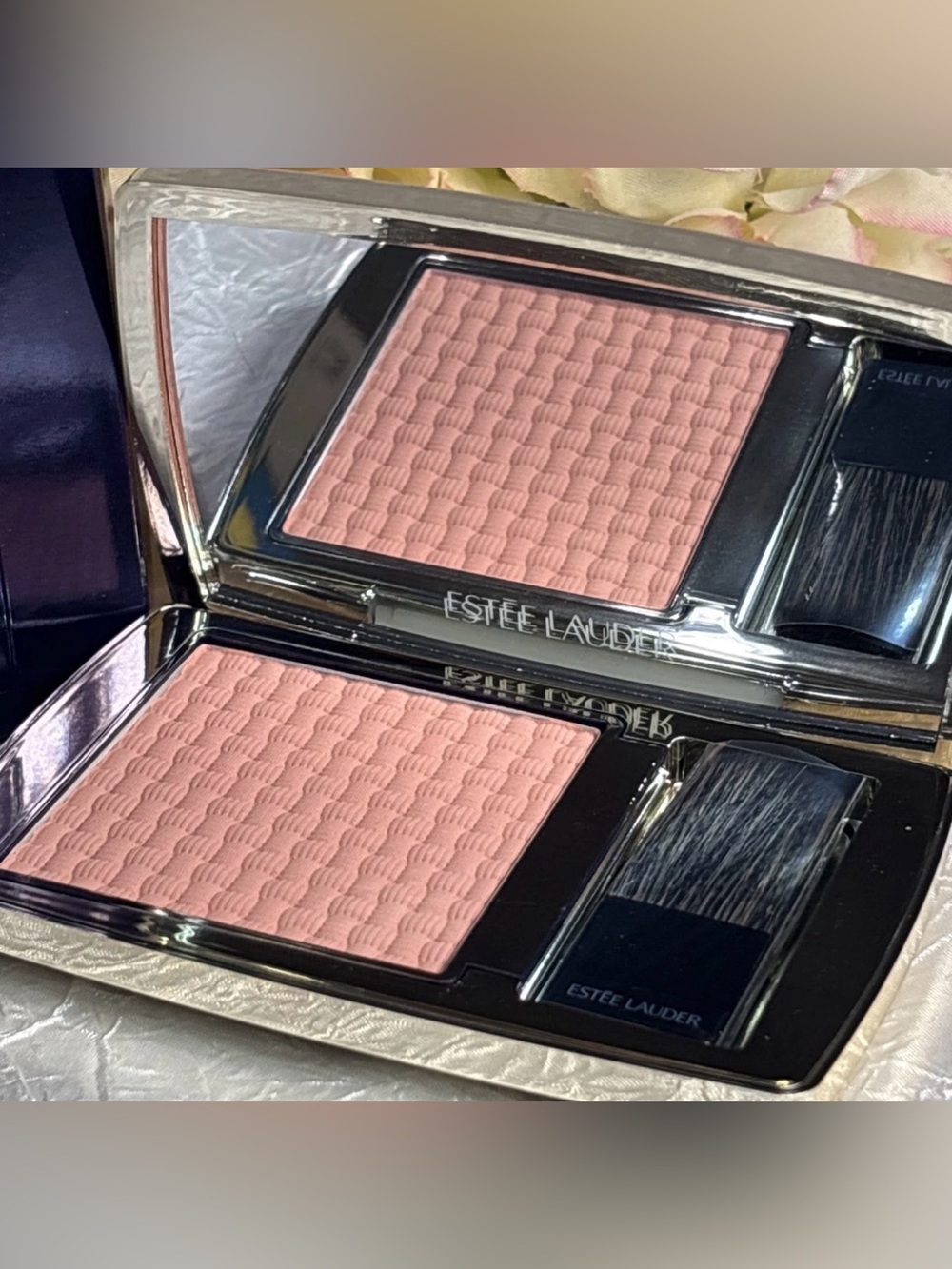 Estee Lauder The Sculpting Blush - MAGNETIC GLOW - Full Size NIB